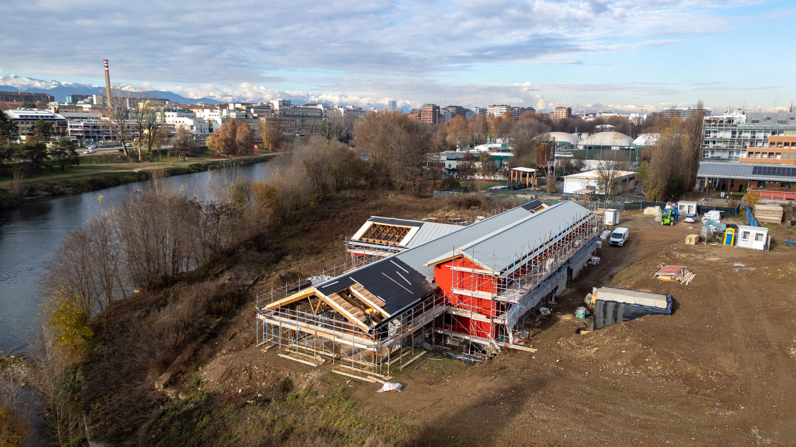 Il Molino si dipinge di rosso, come CasaOz
